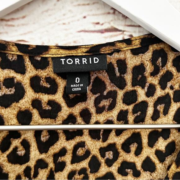 TORRID Leopard Animal Print Tie-Front Midi Top Sz 0 - Picture 6 of 10